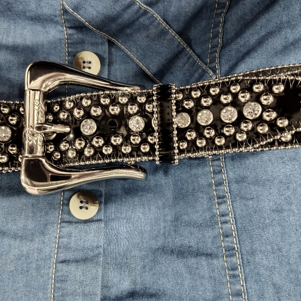 GUESS STUDDED RHINESTONE BIG BLING WESTERN BLACK BELT W SILVER TONE HDWE SIZE M